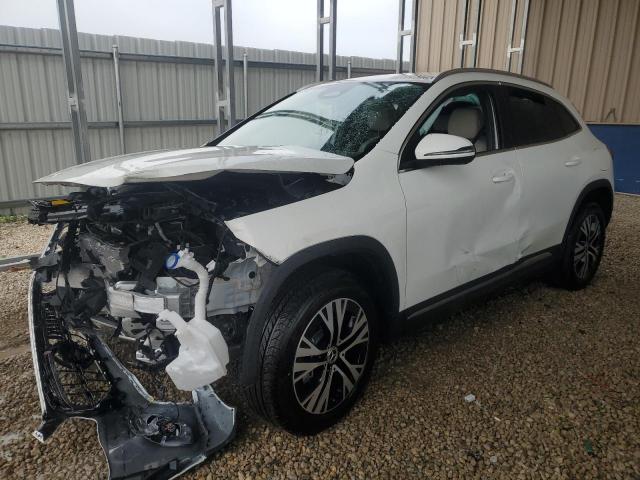  Salvage Mercedes-Benz GLA