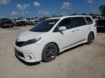  Salvage Toyota Sienna