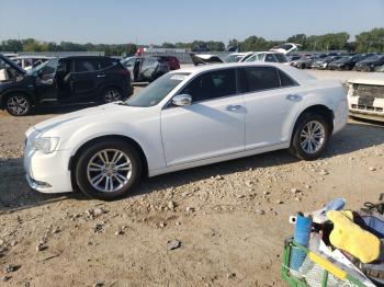 Salvage Chrysler 300