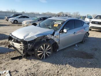  Salvage Nissan Altima