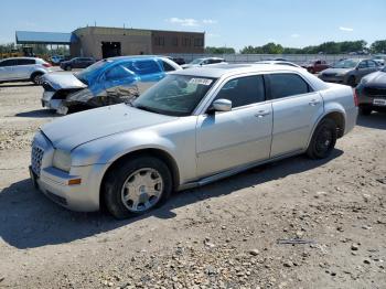  Salvage Chrysler 300