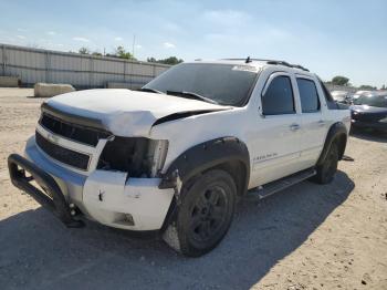  Salvage Chevrolet Avalanche