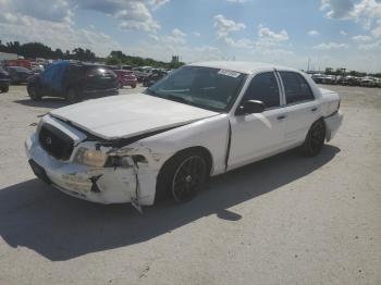  Salvage Ford Crown Vic