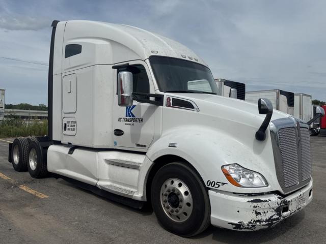  Salvage Kenworth Constructi