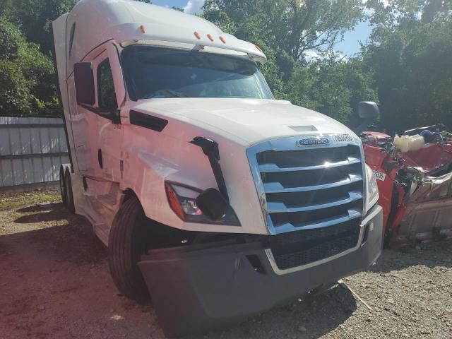  Salvage Freightliner Cascadia 1