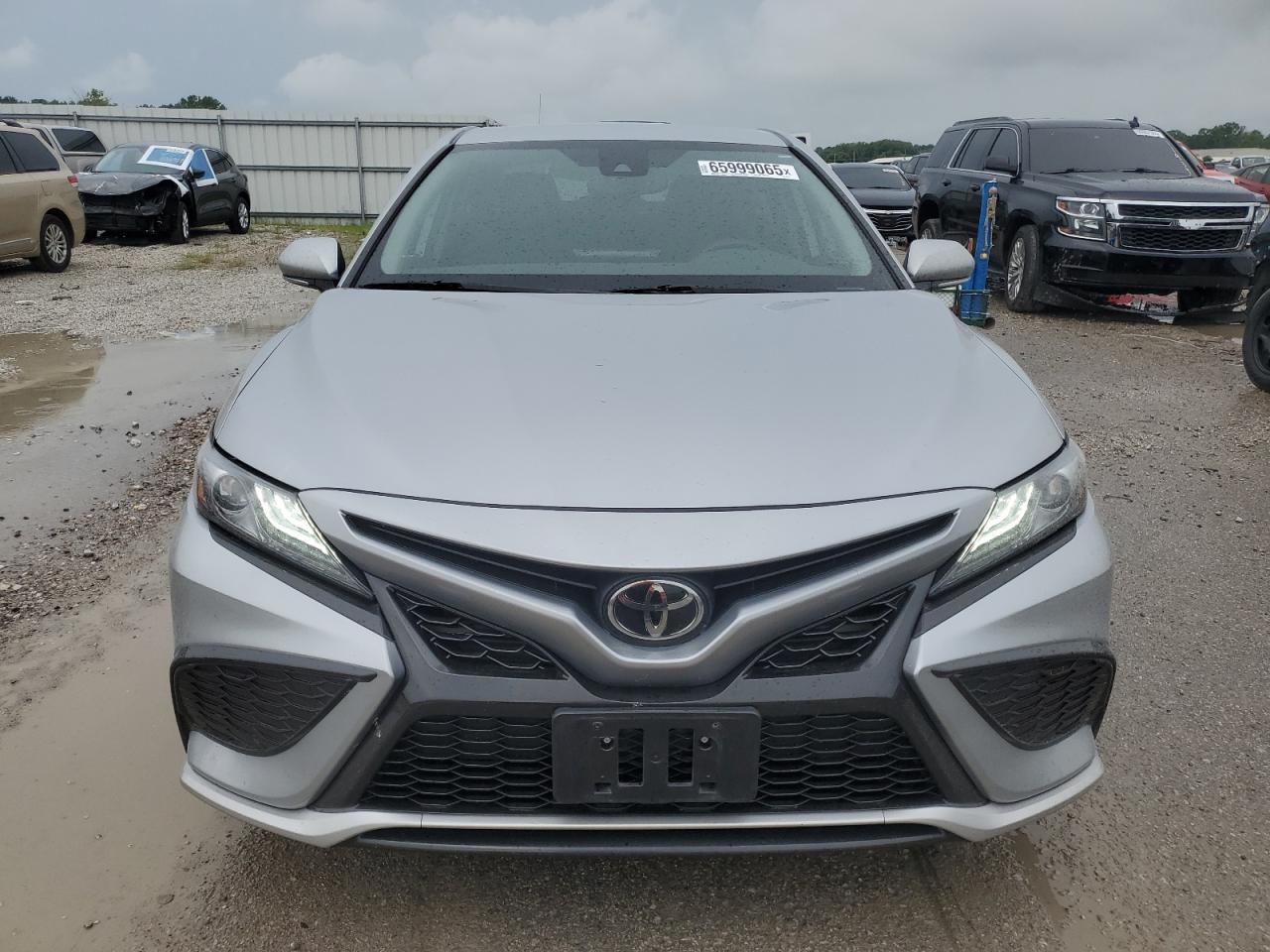 Toyota Camry Xse Image 10