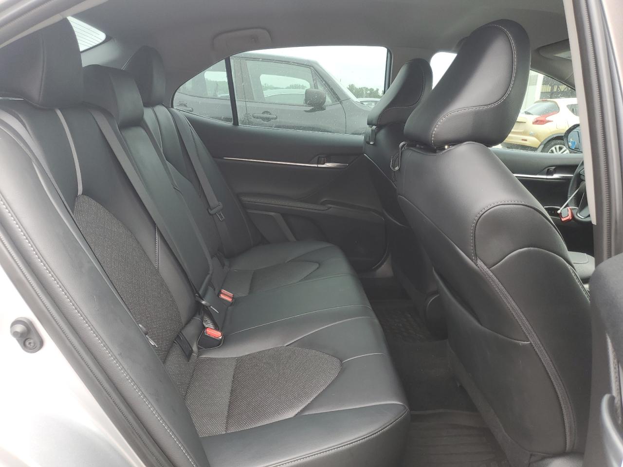 Toyota Camry Xse Image 9