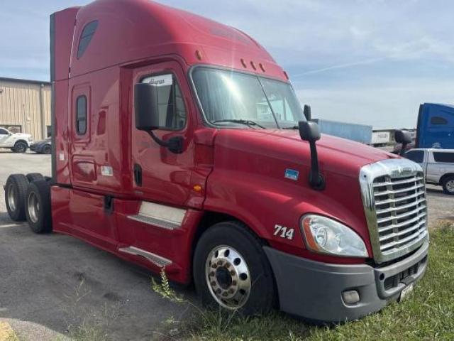  Salvage Freightliner Cascadia 1