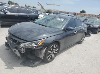  Salvage Nissan Altima