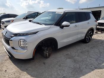  Salvage Mitsubishi Outlander