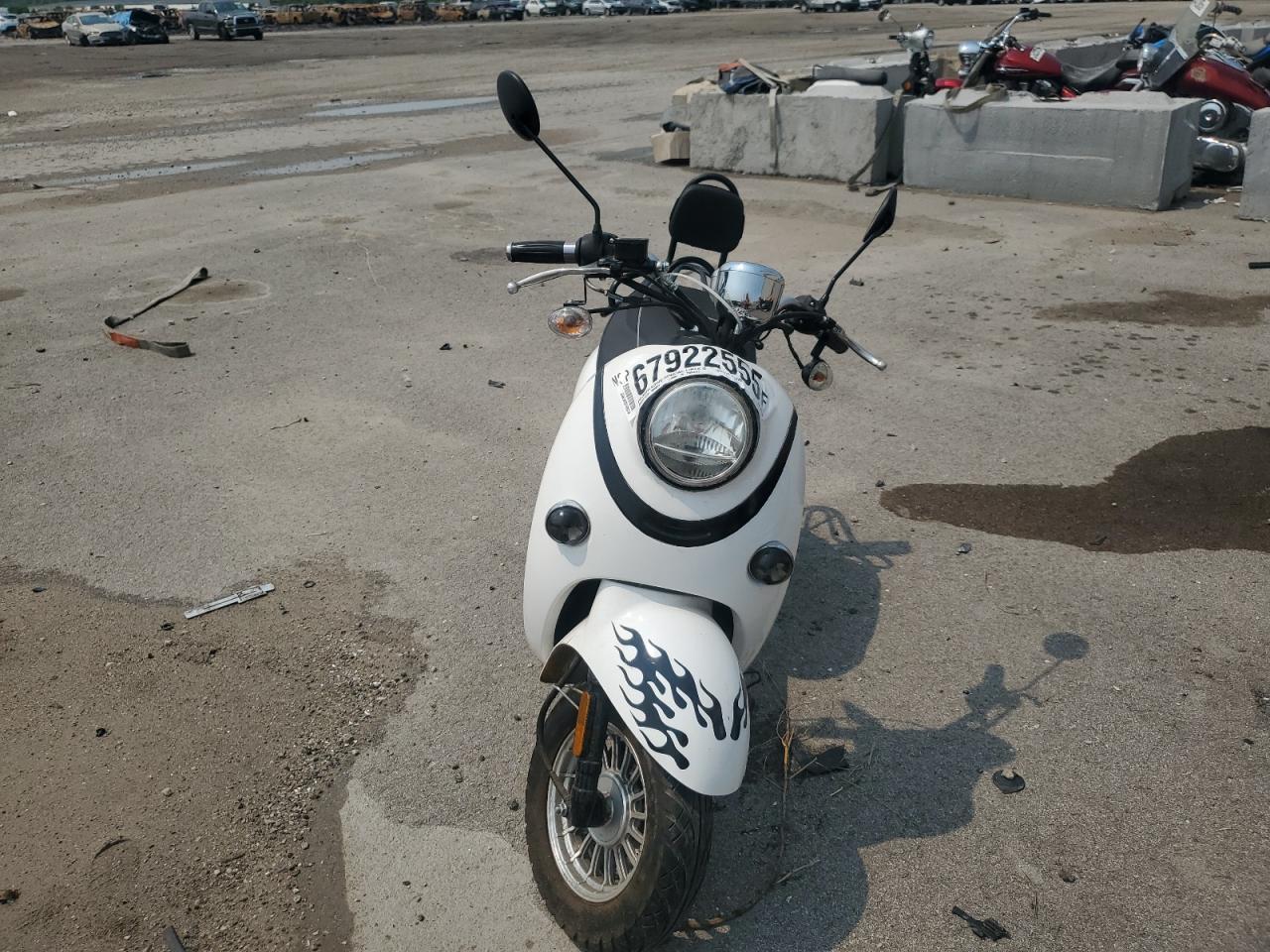 Yngf Scooter Image 7