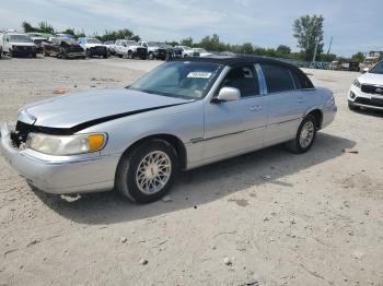  Salvage Lincoln Towncar