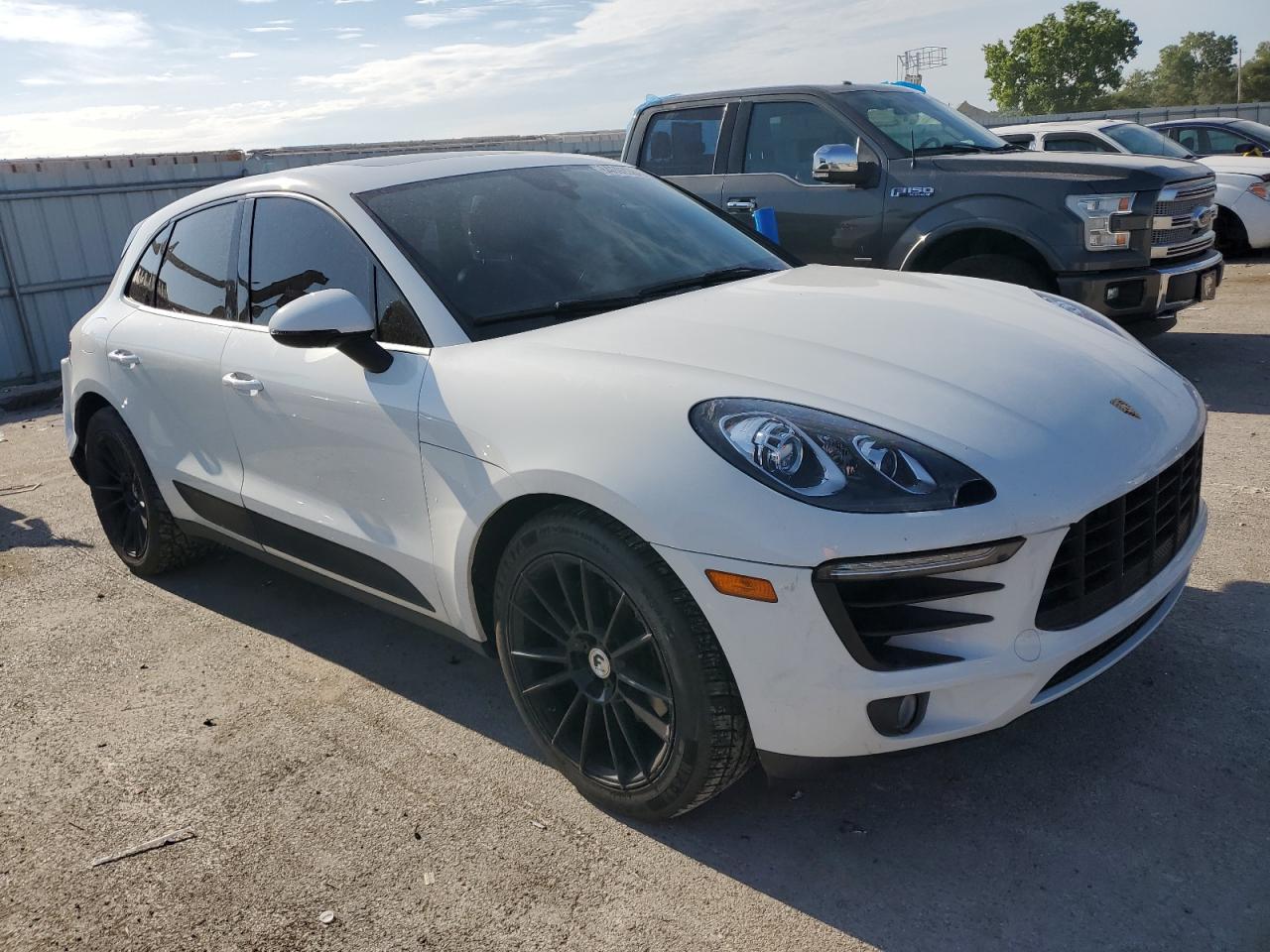 Porsche Macan Image 8