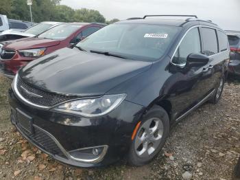  Salvage Chrysler Pacifica