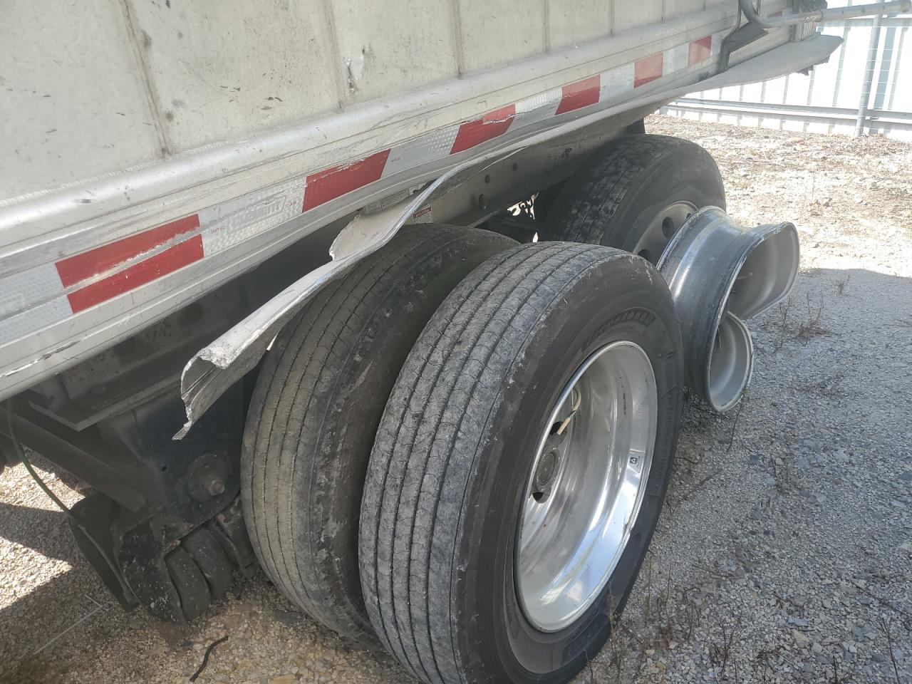 Clement Trailer Image 7