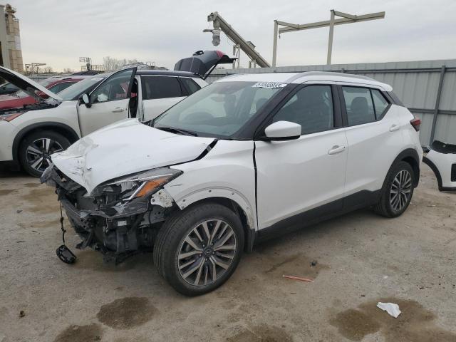  Salvage Nissan Kicks