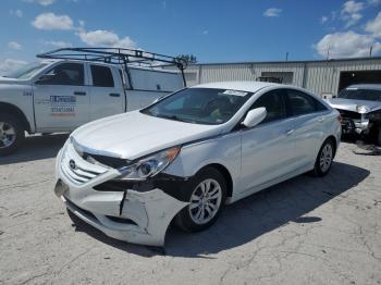  Salvage Hyundai SONATA