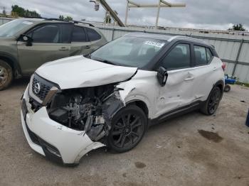  Salvage Nissan Kicks