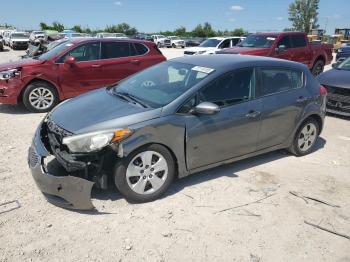 Salvage Kia Forte