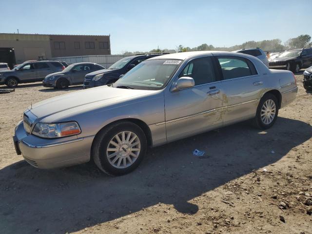  Salvage Lincoln Towncar