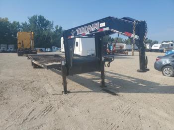  Salvage Titan 32flatbed