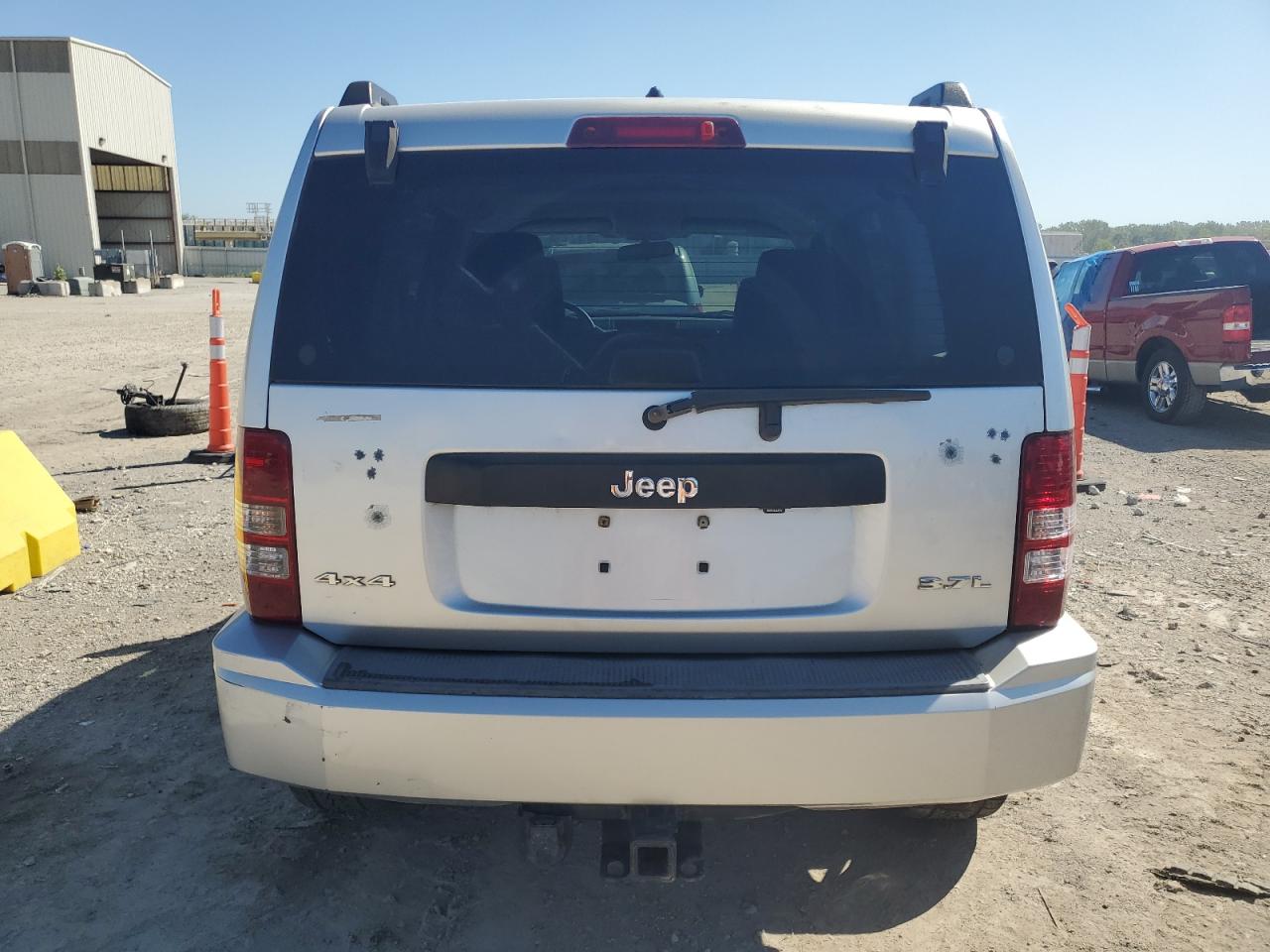 Jeep Liberty Sport Image 2