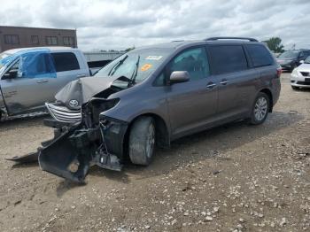  Salvage Toyota Sienna