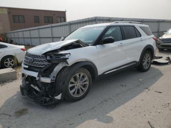  Salvage Ford Explorer