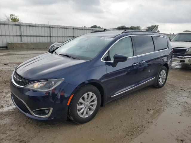  Salvage Chrysler Pacifica
