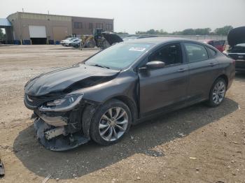  Salvage Chrysler 200