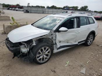  Salvage Volkswagen Golf