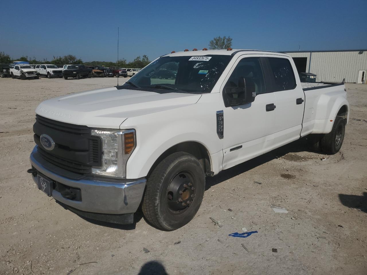 Ford F-350 Super Duty Image 1