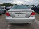 Toyota Camry Le Image 6
