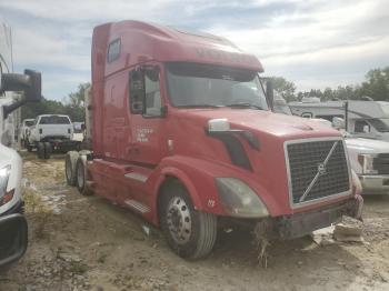  Salvage Volvo Vn
