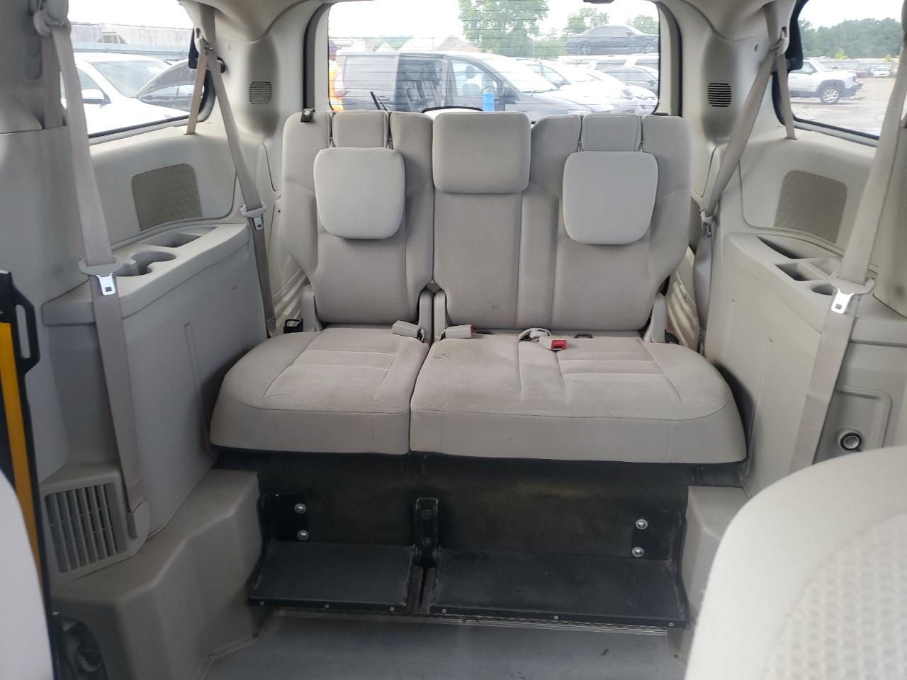 Dodge Caravan Se Image 12