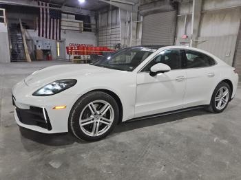 Salvage Porsche Panamera