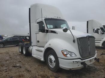  Salvage Kenworth Constructi