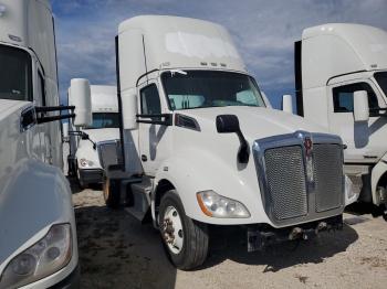  Salvage Kenworth T680