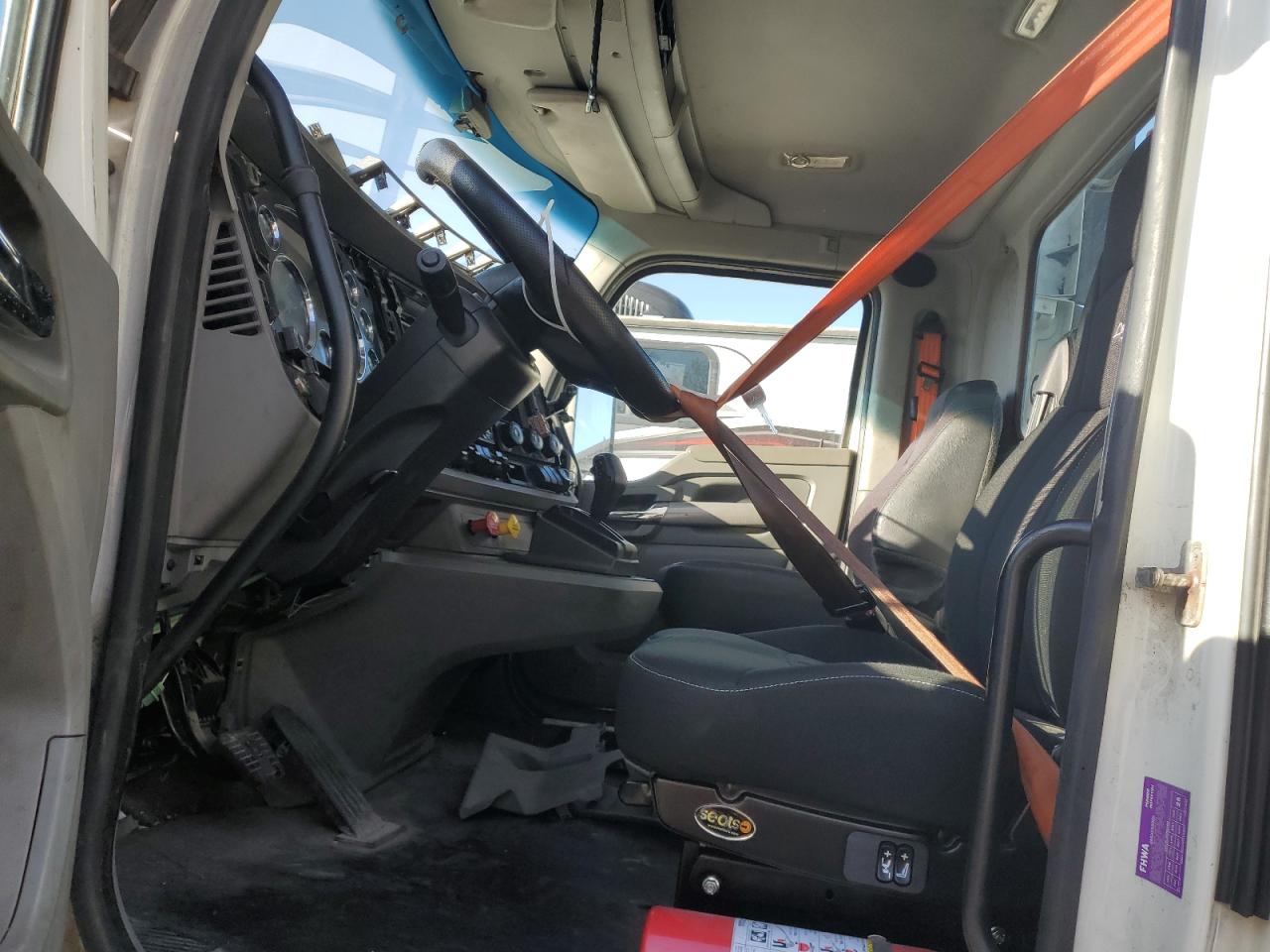 Kenworth Constructi T680 Image 7