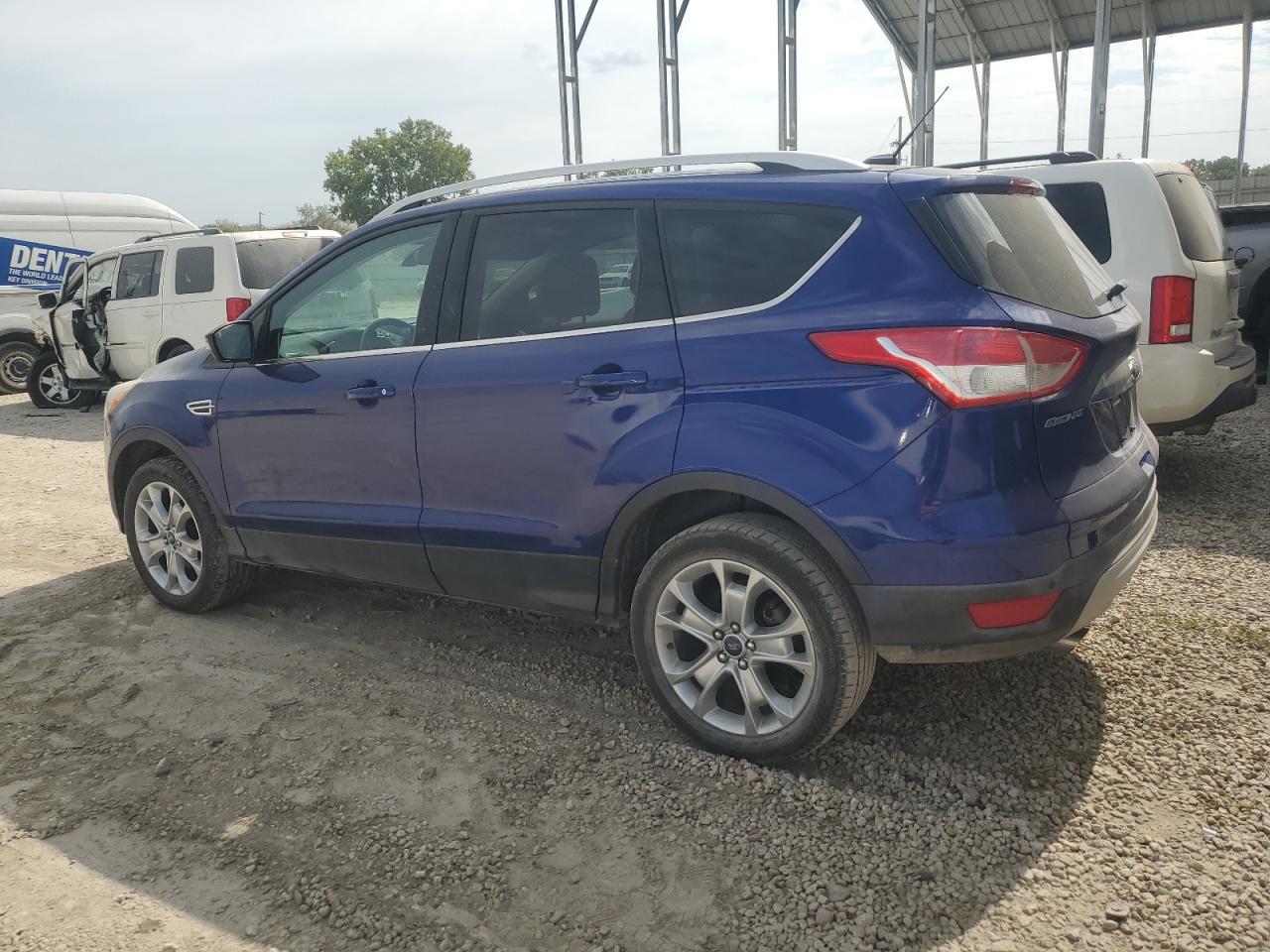 Ford Escape Titanium Image 2