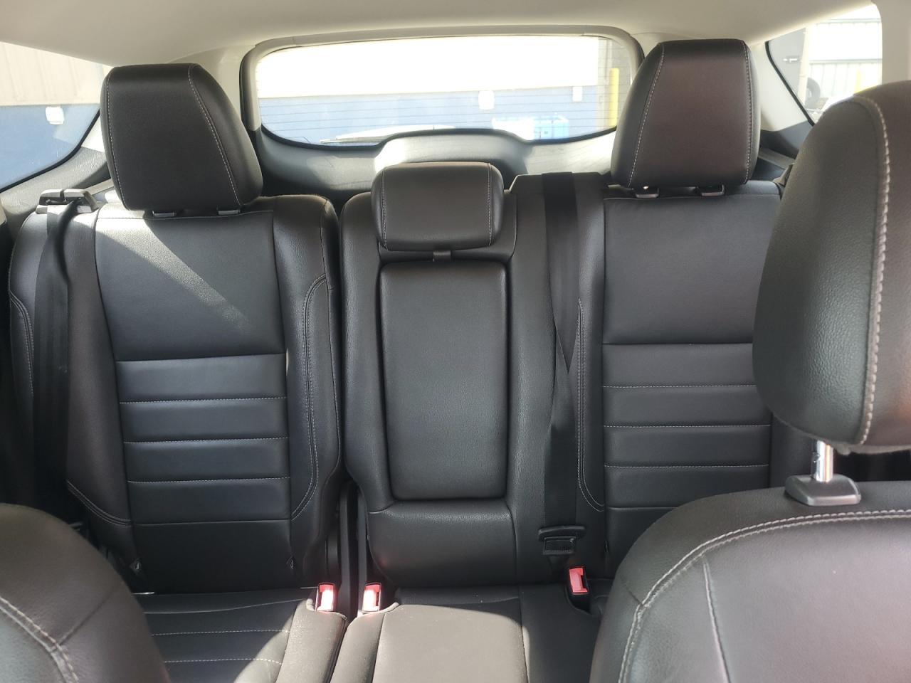 Ford Escape Titanium Image 13