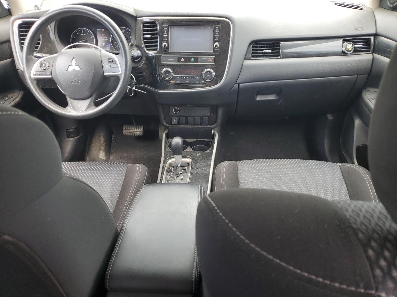 Mitsubishi Outlander Se Image 9