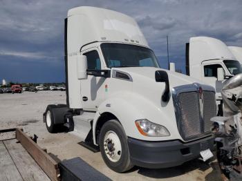  Salvage Kenworth T680