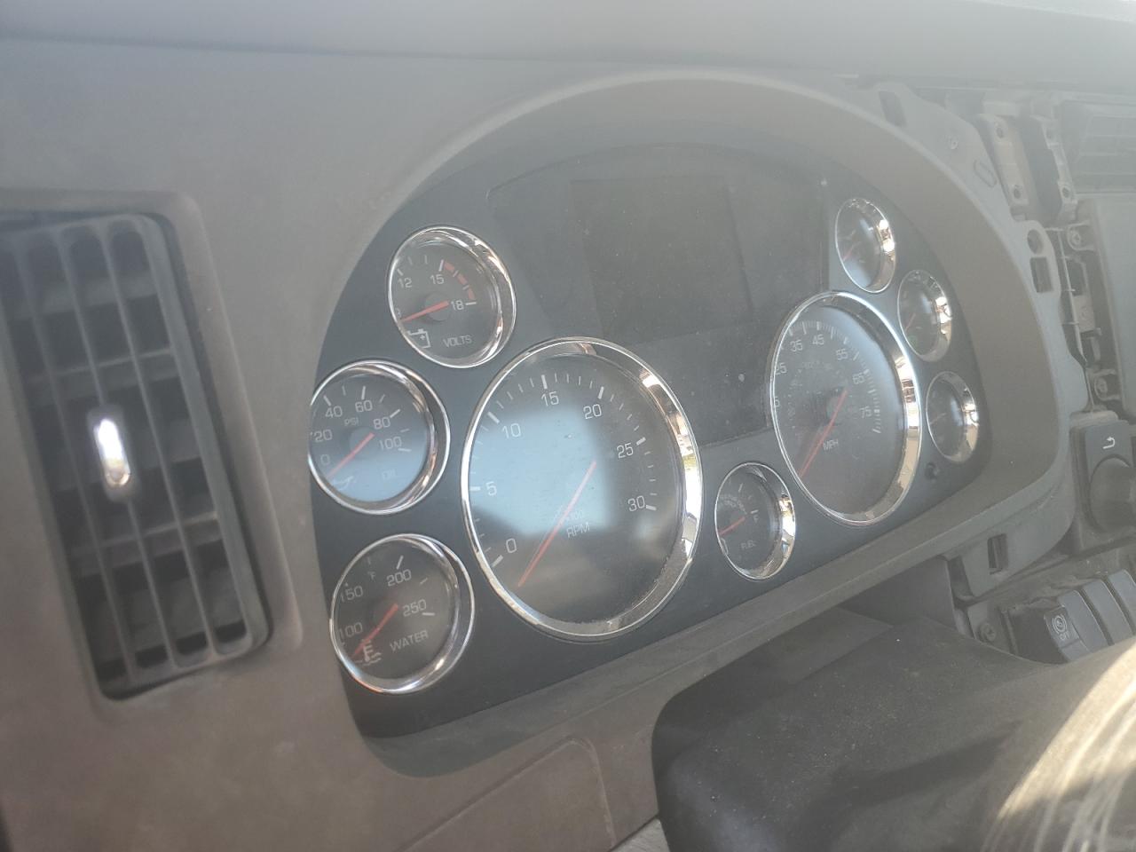 Kenworth T680 T680 Image 7