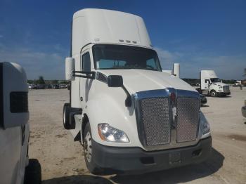  Salvage Kenworth T680