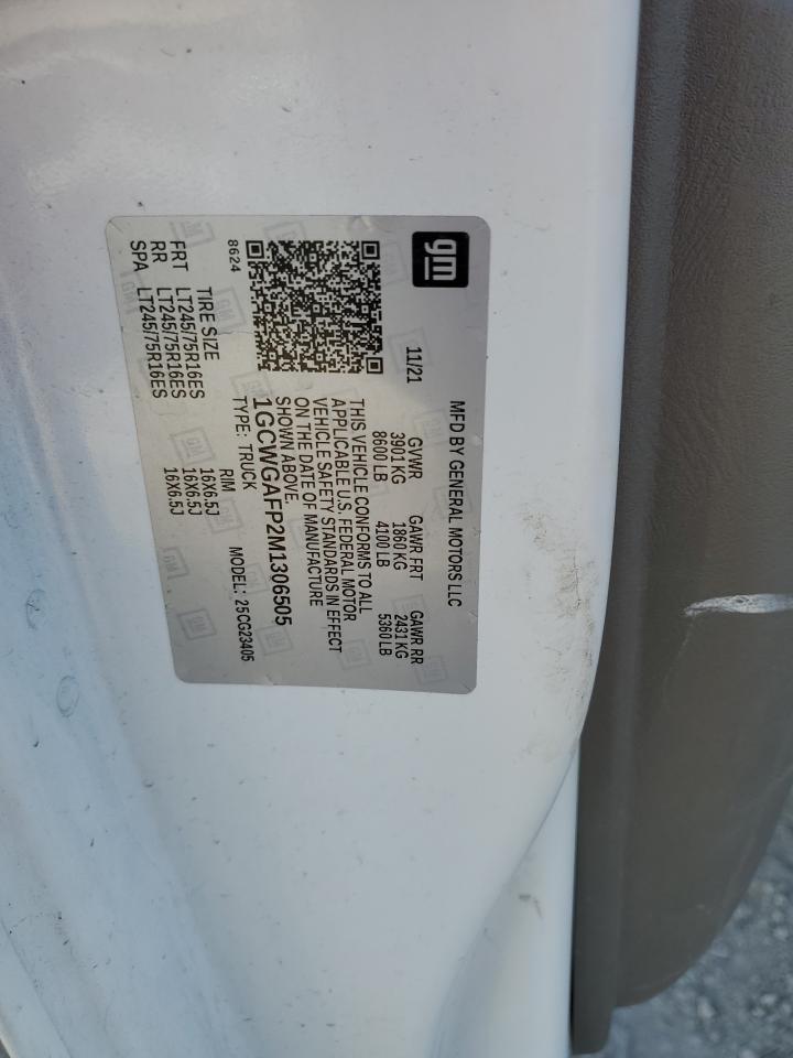 Chevrolet Express Image 11