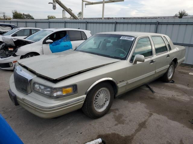  Salvage Lincoln Towncar