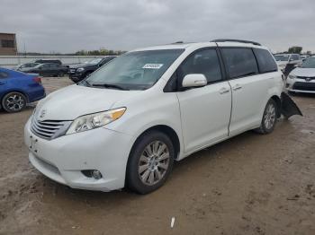  Salvage Toyota Sienna