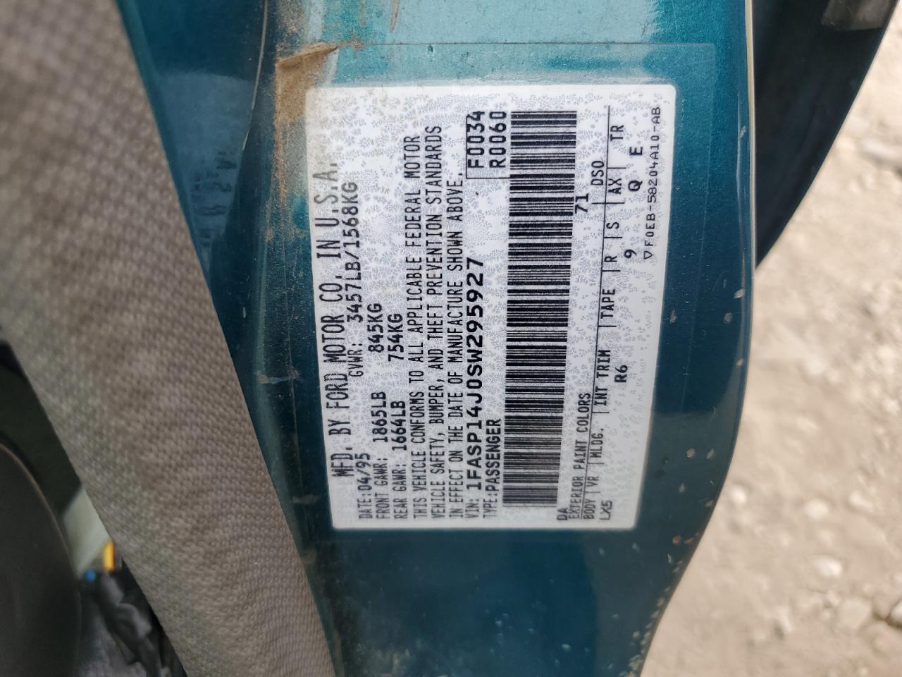 Ford Escort Lx Image 8