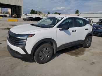  Salvage Nissan Kicks